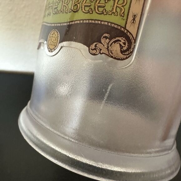 (2) Harry Potter London Studio Tour Exclusive Butterbeer Plastic Souvenir Mug - Picture 6 of 9
